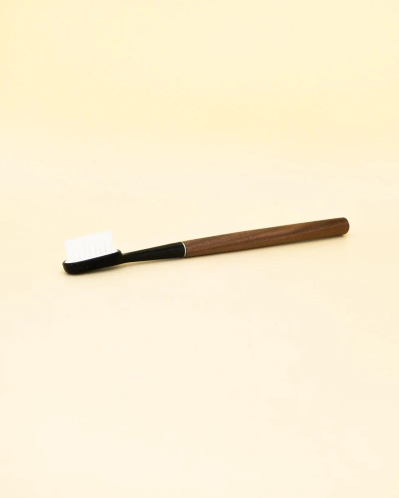 Brosse à dents écologique - Bois de noyer