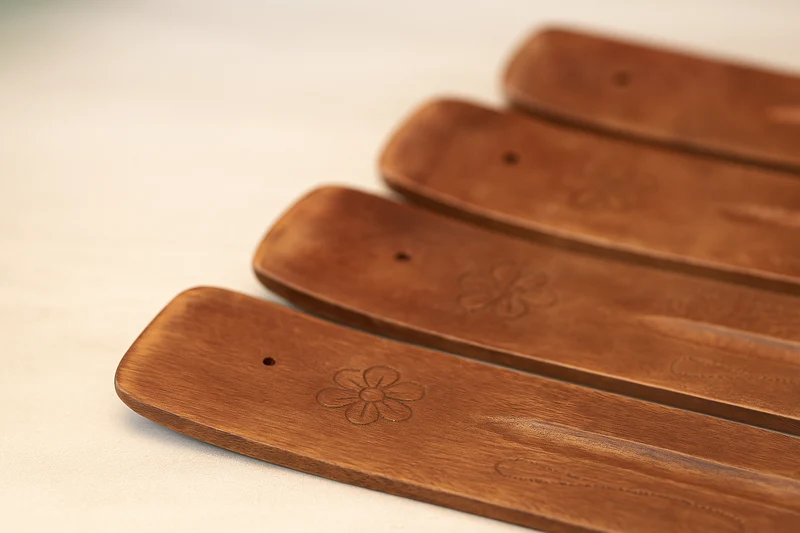 Soporte de incienso madera de mango