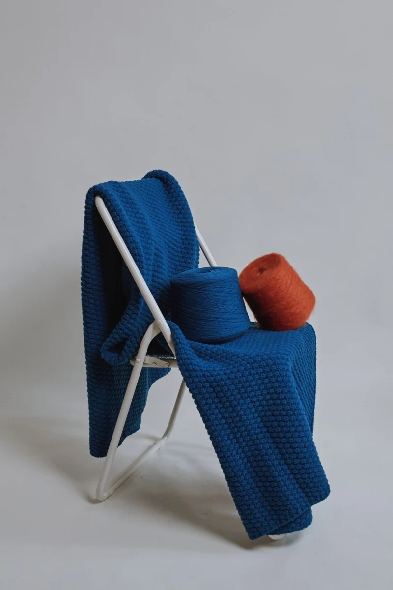 ISABELLE Sofa Throw Blanket in Merino Wool - Cobalt Blue