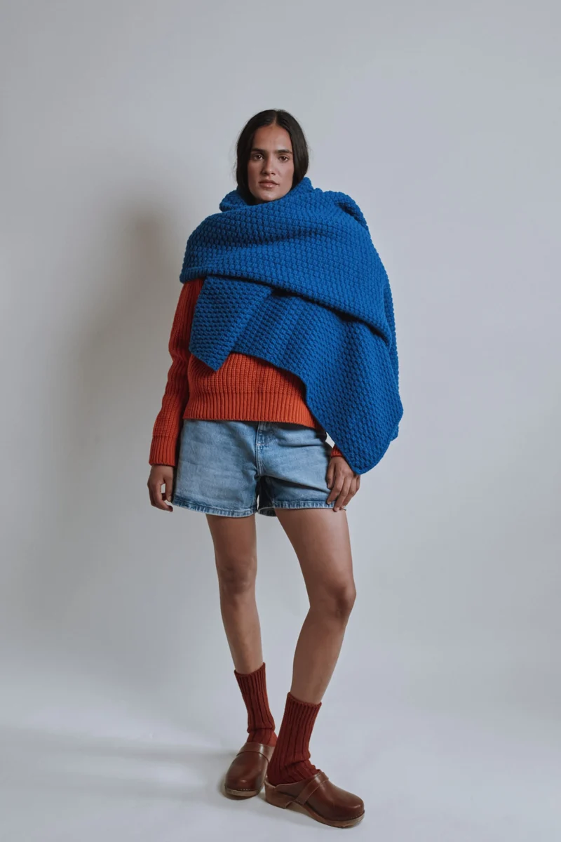 ISABELLE Sofa Throw Blanket in Merino Wool - Cobalt Blue